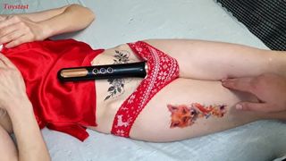 Christmas Magic Present Going Deep in Her Vagina