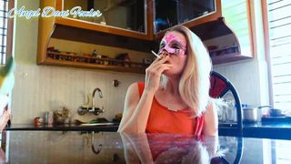 Attractive blonde milf love to keep smoking after sucking warm jizz