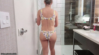 MILF voyeur shower with lil piss
