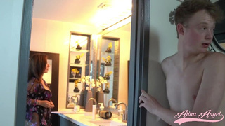 Horny Milf Alina Angel fucking a fresh cock الينا انجل تتنايج مع ابن صاحبتها