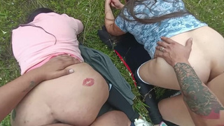 Intercambio De Pareja En EL Bosque Esposas Putas Swinger Adictas A La Verga Y AL Cuck-old Que Zorras