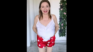 Braless dance and striptease